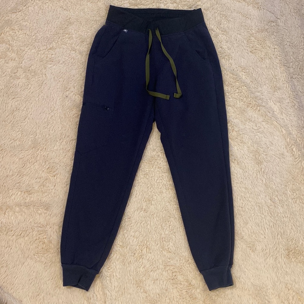 Dark Harbor FIGS Zamora Jogger Scrub Bottoms! Lightly worn.